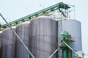 ゴルフの傾斜練習ができる台を開発